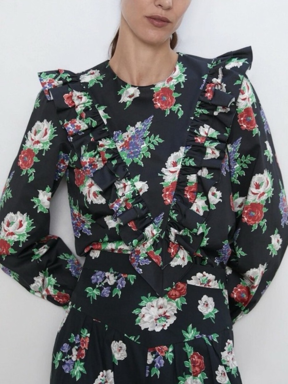 NWT Zara Black Floral Ruffle Long-Sleeve Top size XS